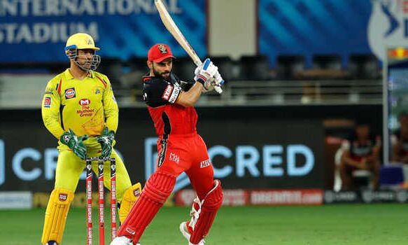 IPL- कप्तान कोहली ने जडा चौकों और छक्कों का चौका