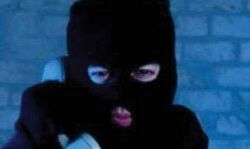 नौकरी दिलाने के नाम पर की ठगी तो मिली हवालात नौकरी दिलाने के नाम पर की ठगी तो मिली हवालात