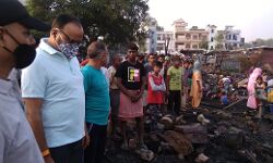 कैबिनेट मंत्री ब्रजेश पाठक ने तत्काल घटनास्थल पर पहुंचकर जायजा लिया कैबिनेट मंत्री ब्रजेश पाठक ने तत्काल घटनास्थल पर पहुंचकर जायजा लिया