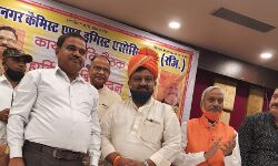 Watch Video~ केमिस्ट एंड ड्रगिस्ट एसोसिएशन ने राष्ट्रीय उपाध्यक्ष का किया स्वागत Watch Video~ केमिस्ट एंड ड्रगिस्ट एसोसिएशन ने राष्ट्रीय उपाध्यक्ष का किया स्वागत