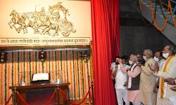 Watch Video~श्रीकृष्ण रथ के चित्र का अनावरण और सदन संदेश का विमोचन Watch Video~श्रीकृष्ण रथ के चित्र का अनावरण और सदन संदेश का विमोचन