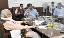 खरीफ फसलों की खरीद में लगे अधिकारी फील्ड में जाएं: खट्टर खरीफ फसलों की खरीद में लगे अधिकारी फील्ड में जाएं: खट्टर