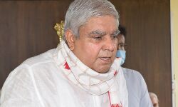 हाल की घटनाओं ने राज्य में लोकतंत्र का बनाया तमाशा: जगदीप धनखड़ हाल की घटनाओं ने राज्य में लोकतंत्र का बनाया तमाशा: जगदीप धनखड़