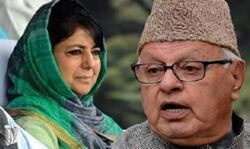 फारूक व महबूबा की शर्मनाक जिद फारूक व महबूबा की शर्मनाक जिद