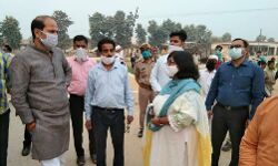 मुख्यमंत्री के निर्देश पर गन्ना मंत्री ने किया औचक निरीक्षण मुख्यमंत्री के निर्देश पर गन्ना मंत्री ने किया औचक निरीक्षण