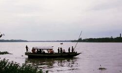 गंगा स्नान को जा रही तीन महिलाओं को हरि ने बुलाया अपने पास