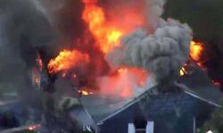 शॉपिंग सेंटर में गैस विस्फोट - इमारत में लगी आग