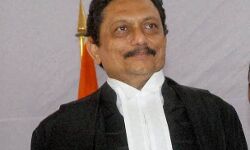 देश के मुख्य न्यायाधीश नर्मदा महाआरती में हुए शामिल देश के मुख्य न्यायाधीश नर्मदा महाआरती में हुए शामिल