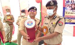 मैनपुरी- मिशन शक्ति अभियान के तहत एडीजी अजय ने महिलाओं को किया जागरूक