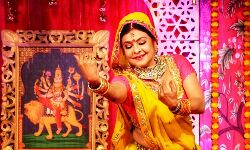 Watch Video~मालिनी अवस्थी से जानिये नवदुर्गा का माँ चन्द्र घण्टा का स्वरूप