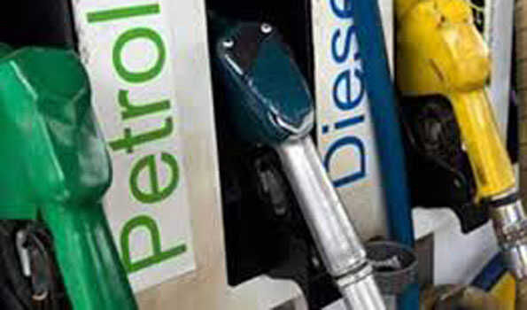 पेट्रोल-डीजल फिर हुआ सस्ता- जानिए कीमत
