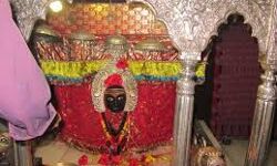 श्रद्धालुओं की इस मंदिर में मनोकामनाएं होती है पूरी- सालों लगी रहती है कतार