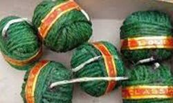 बड़ा बम बनाना चाहते थे युवक- बारूद निकालते झुलसे बड़ा बम बनाना चाहते थे युवक- बारूद निकालते झुलसे