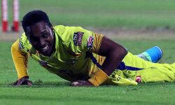 CSK को लगा ब्रावो के बाहर होने का बड़ा झटका CSK को लगा ब्रावो के बाहर होने का बड़ा झटका