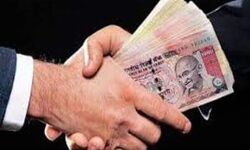 डीलर की शिकायत पर CBI छापा- अधिकारी अरेस्ट डीलर की शिकायत पर CBI छापा- अधिकारी अरेस्ट