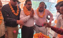 सुभाष चौहान द्वारा रामपुर तिराहे पर किया गया दया हॉस्पिटल का शुभारंभ