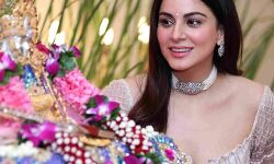 पिंक लहंगे में श्रद्धा ने की दुर्गा पूजा, देखें उनकी क्यूट तस्वीरें