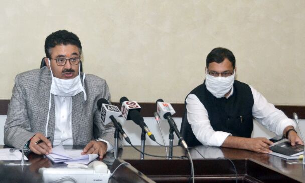 UP- कोविड-19 के संक्रमण दर में लगातार गिरावट- नवनीत सहगल