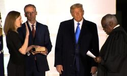 Watch Video~ ट्रम्प की बड़ी जीत-एमी कोनी बैरेट बनी सुप्रीम कोर्ट की जज