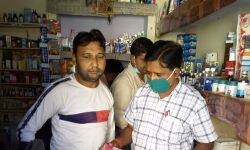 Watch Video~अवैध मेडिकल स्टोर पर छापा,मुकदमा किया कायम Watch Video~अवैध मेडिकल स्टोर पर छापा,मुकदमा किया कायम