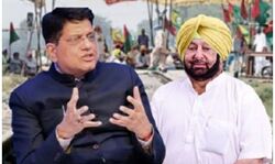 मुख्यमंत्री और रेलमंत्री में तनातनी मुख्यमंत्री और रेलमंत्री में तनातनी