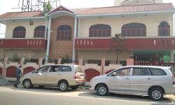 बहन जी के करीबी सांसद के घर पड़ी इनकम टैक्स की रेड बहन जी के करीबी सांसद के घर पड़ी इनकम टैक्स की रेड