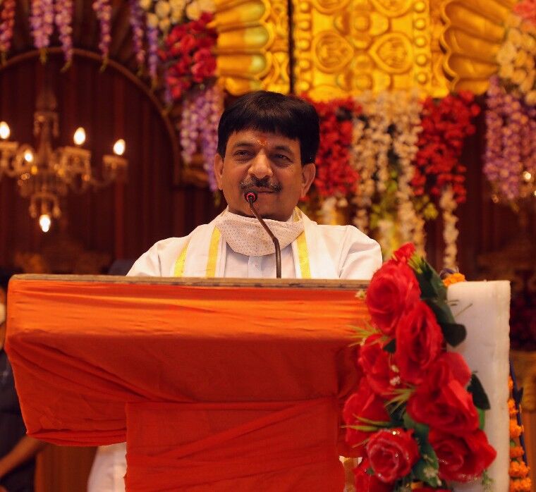 डोर टू डोर जनसंपर्क कर रहे मंत्री कपिलदेव डोर टू डोर जनसंपर्क कर रहे मंत्री कपिलदेव