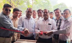 सुभाष चौहान द्वारा भव्या मेडिकोज का फीता काटकर किया गया उद्घाटन सुभाष चौहान द्वारा भव्या मेडिकोज का फीता काटकर किया गया उद्घाटन