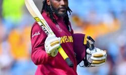 बल्ला फेंकना विस्फोटक खिलाड़ी को पड़ेगा महंगा बल्ला फेंकना विस्फोटक खिलाड़ी को पड़ेगा महंगा