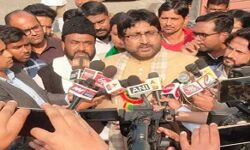 सऊदी अरब मुसलमानों को बंधुआ मजदूर से ज्यादा कुछ नहीं समझता : मौलाना यासूब अब्बास सऊदी अरब मुसलमानों को बंधुआ मजदूर से ज्यादा कुछ नहीं समझता : मौलाना यासूब अब्बास