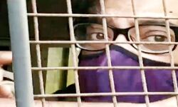 Watch Video~अर्णब गोस्वामी को खुदकुशी के लिए उकसाने के मामले में किया गिरफ़्तार Watch Video~अर्णब गोस्वामी को खुदकुशी के लिए उकसाने के मामले में किया गिरफ़्तार