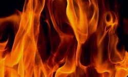 आग ने मचाया तांडव- करोड़ों की संपत्ति जल कर स्वाहा