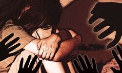 डरी और सहमी दो बहने- पुलिस ने धमकाया- नहीं माना हुआ रेप डरी और सहमी दो बहने- पुलिस ने धमकाया- नहीं माना हुआ रेप