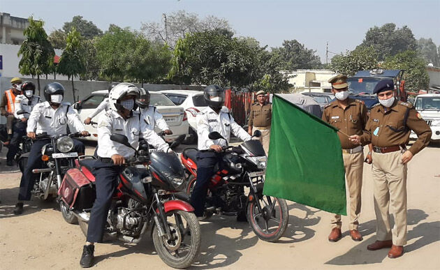मुजफ्फरनगर में निकली यातायात जागरूकता रैली- सीओ सिटी ने दिखाई हरी झंडी