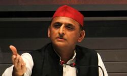 जनता मंहगाई ,बेकारी,लूट,हत्या,अपहरण से डरी और सहमी है : अखिलेश यादव जनता मंहगाई ,बेकारी,लूट,हत्या,अपहरण से डरी और सहमी है : अखिलेश यादव