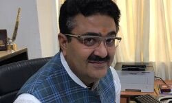 लक्ष्मी व गणेश की प्रतिमाएं- ब्लैक पाॅटरी आकर्षण का प्रमुख केन्द्र लक्ष्मी व गणेश की प्रतिमाएं- ब्लैक पाॅटरी आकर्षण का प्रमुख केन्द्र