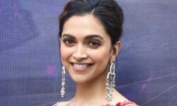 पठान के लिये 15 करोड़ की फीस लेंगी दीपिका