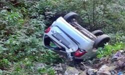 कार गिरी गहरी खाई में, यूपी के 2 लोगों की मौत कार गिरी गहरी खाई में, यूपी के 2 लोगों की मौत