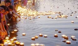 दिवाली पर ब्रजमंडल में होता है सामूहिक दीपदान का पर्व दिवाली पर ब्रजमंडल में होता है सामूहिक दीपदान का पर्व