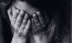 अकाउंटेंट ने किया महिला से दुष्कर्म- करता है ब्लैकमेल अकाउंटेंट ने किया महिला से दुष्कर्म- करता है ब्लैकमेल