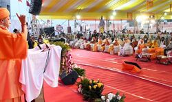 सरयू तीरे आस्था, आह्लाद और आत्मीयता के दीप जले