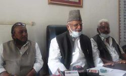 कांग्रेस को बचाने के लिए चाहिए ग़ैर नेहरू ख़ानदान अध्यक्ष: मेहंदी कांग्रेस को बचाने के लिए चाहिए ग़ैर नेहरू ख़ानदान अध्यक्ष: मेहंदी