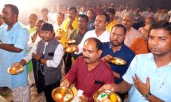 चित्रगुप्त के वंशजों ने की कलम- दवात की पूजा