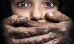 त्रिपुरा की 2 लड़कियों से गैंगरेप, सीमा पर तनाव त्रिपुरा की 2 लड़कियों से गैंगरेप, सीमा पर तनाव