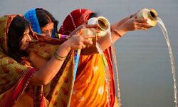 सूर्य उपासना पर्व- परदेसी लौट रहे हैं घर