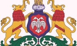 हाथी दातों के साथ 3 शिकारी गिरफ्तार हाथी दातों के साथ 3 शिकारी गिरफ्तार