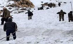 कुपवाड़ा में हिमस्खलन- 1 जवान शहीद कुपवाड़ा में हिमस्खलन- 1 जवान शहीद