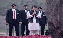 दादी इंदिरा की जयंती पर पोते ने दी श्रद्धांजलि दादी इंदिरा की जयंती पर पोते ने दी श्रद्धांजलि