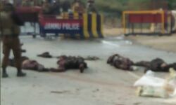 सुरक्षा बलों के साथ मुठभेड़- 4 आतंकवादी ढेर सुरक्षा बलों के साथ मुठभेड़- 4 आतंकवादी ढेर