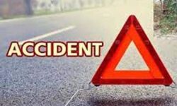 मातम में बदली खुशियां- बेटी की शादी का कार्ड देने जा रहा था पिता मातम में बदली खुशियां- बेटी की शादी का कार्ड देने जा रहा था पिता